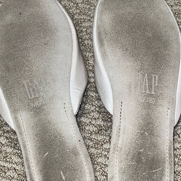 Satiny Embroidered Velvety Slip on Slippers , GAP 7-8 - Picture 5 of 10